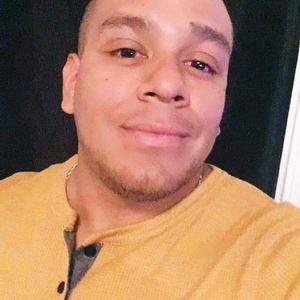 Meet your Posher, Efren